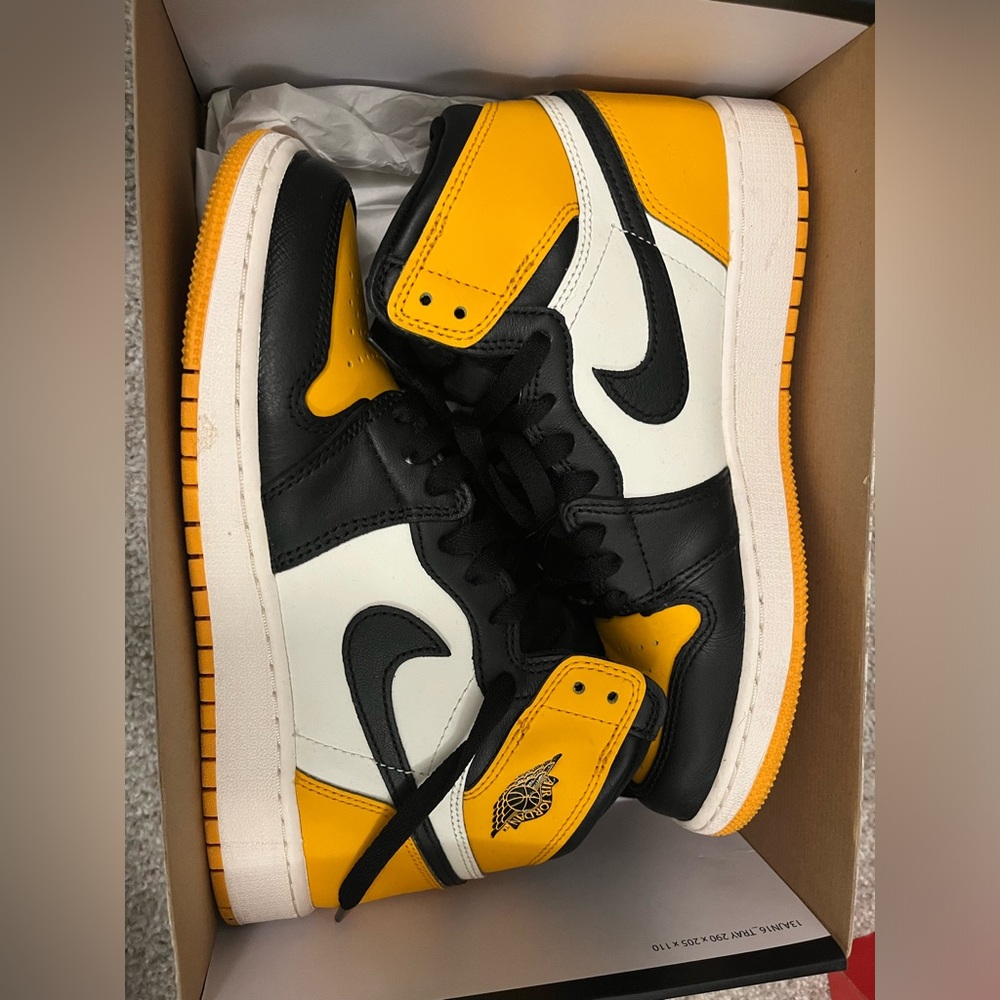 Jordan 1 Retro “Taxi”